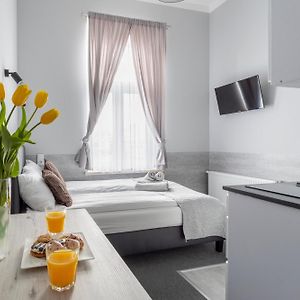 Primero Elegant Apartments Krakow Old Town